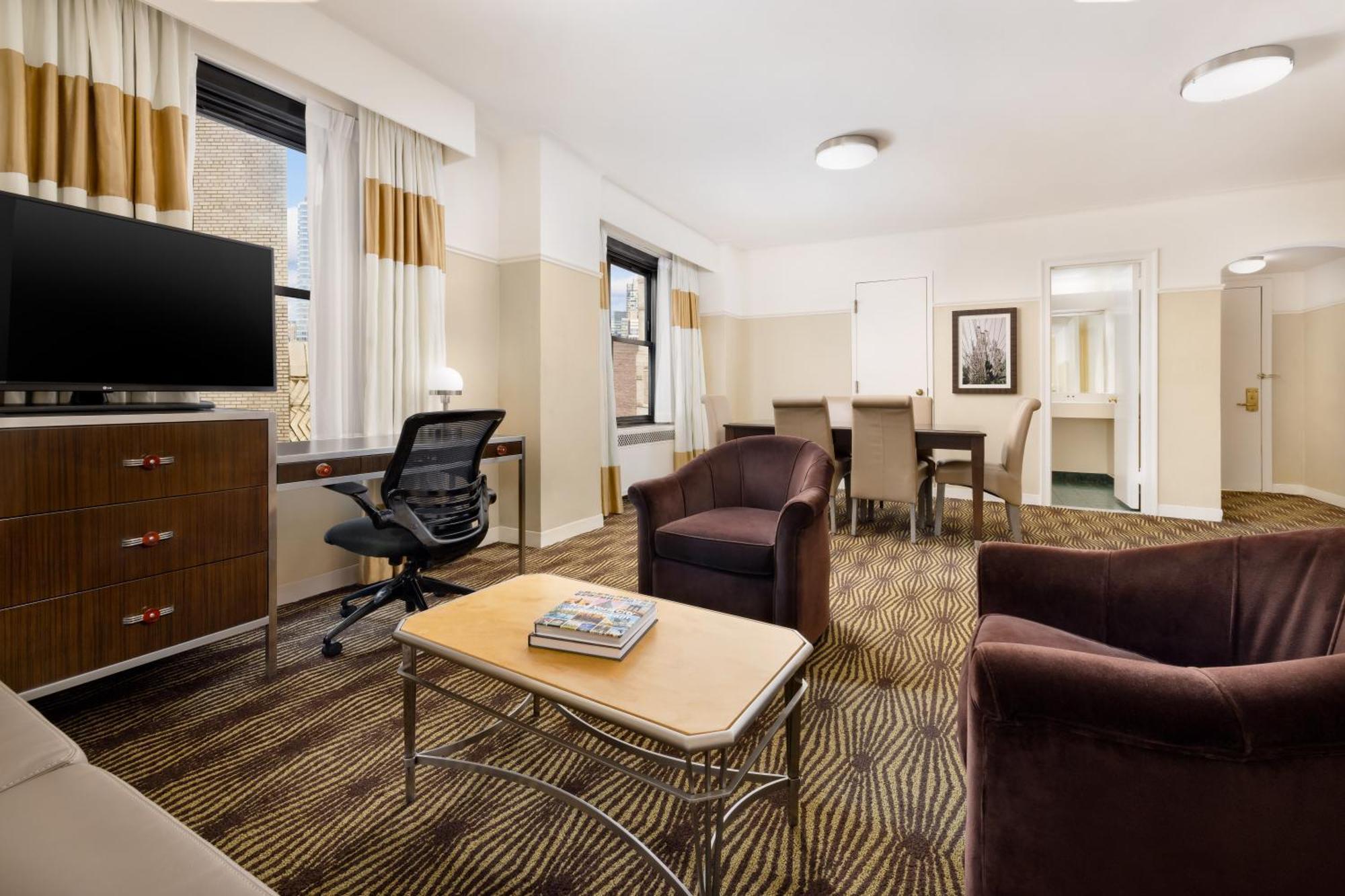 The New Yorker Hotel By Lotte Hotels 4*