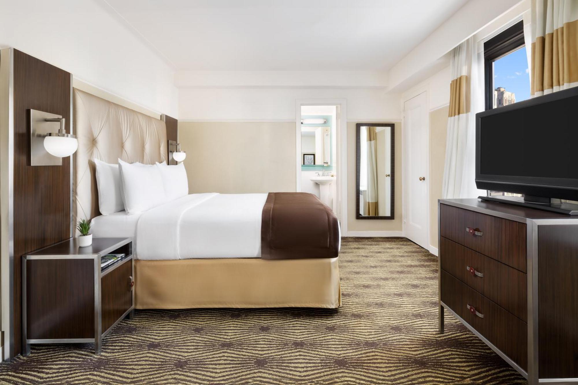 The New Yorker Hotel By Lotte Hotels 4*